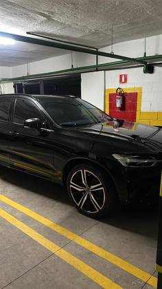 VOLVO XC60 2.0 T8 HYBRID R-DESIGN AWD GEARTRONIC VOLVO XC60 2.0 T8 HYBRID R-DESIGN AWD GEARTRONIC